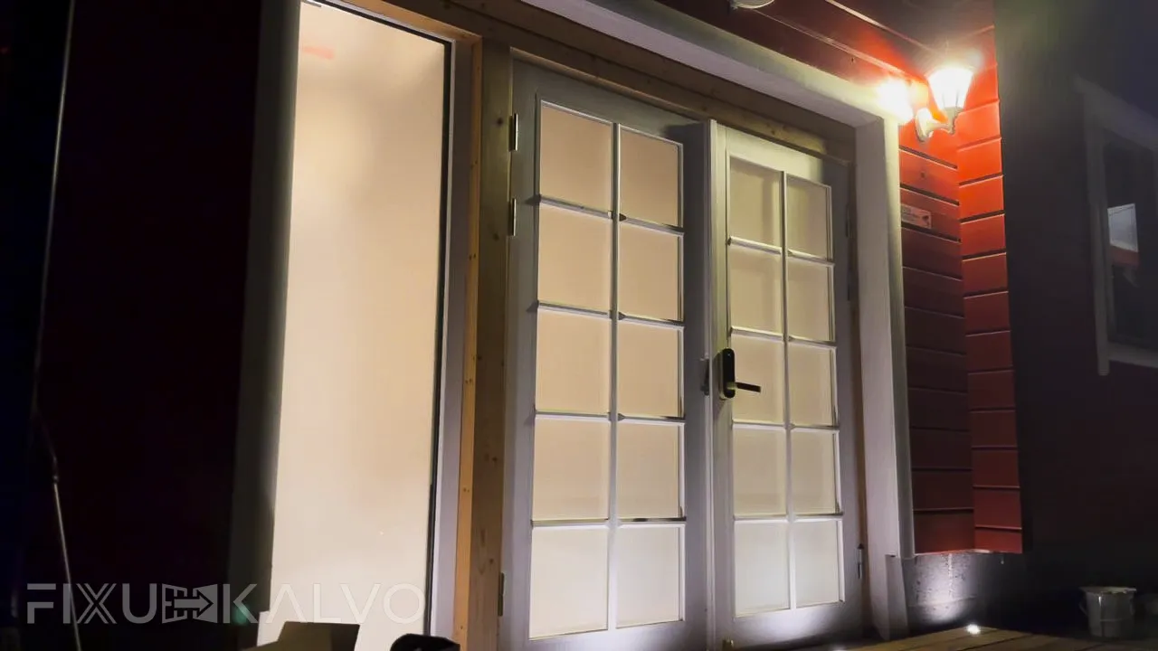 Älykalvot asennettuna mökkiin