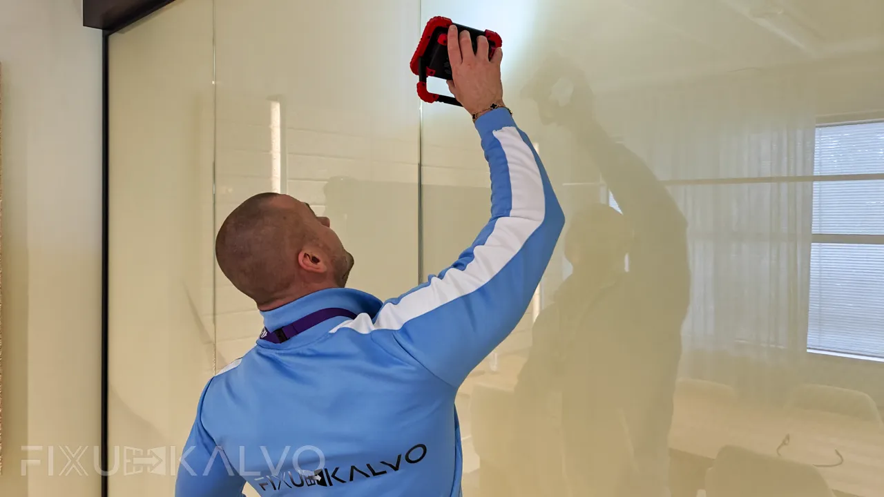 Älykalvot asennettuna Arkin toimistoon Keilaniemessä