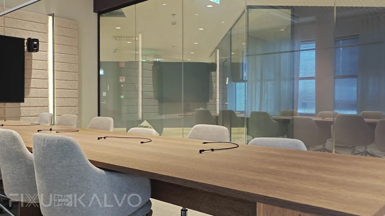 Älykalvot asennettuna Arkin toimistoon Keilaniemessä