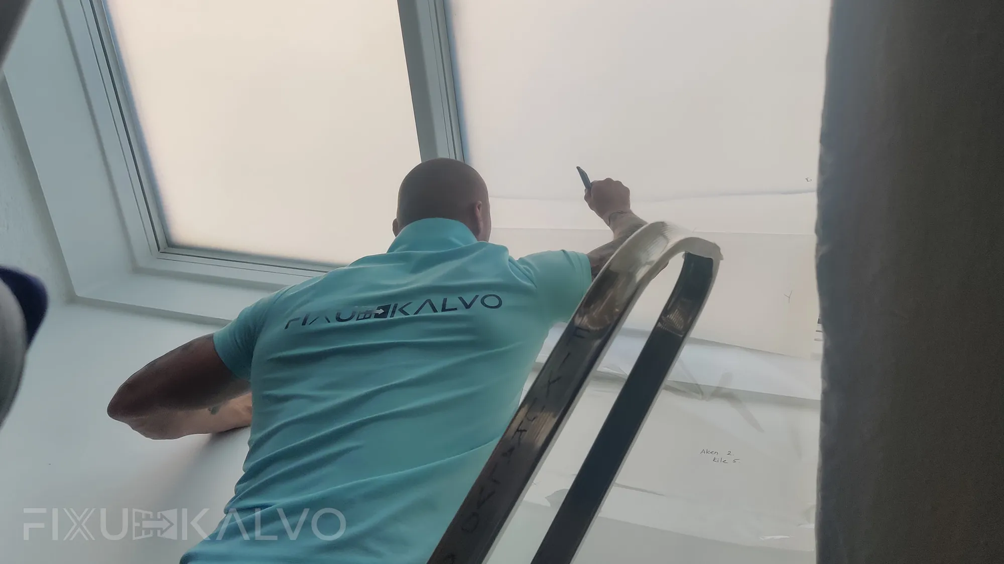 Älykalvojen asennustyö toimistoon